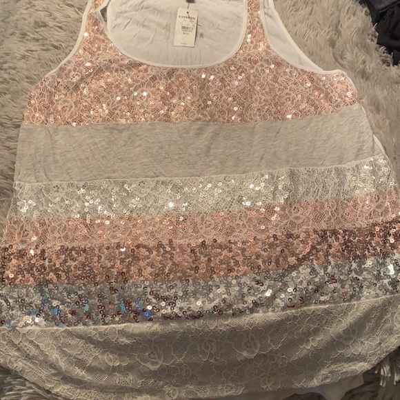 Women’s tank - Picture 1 of 1